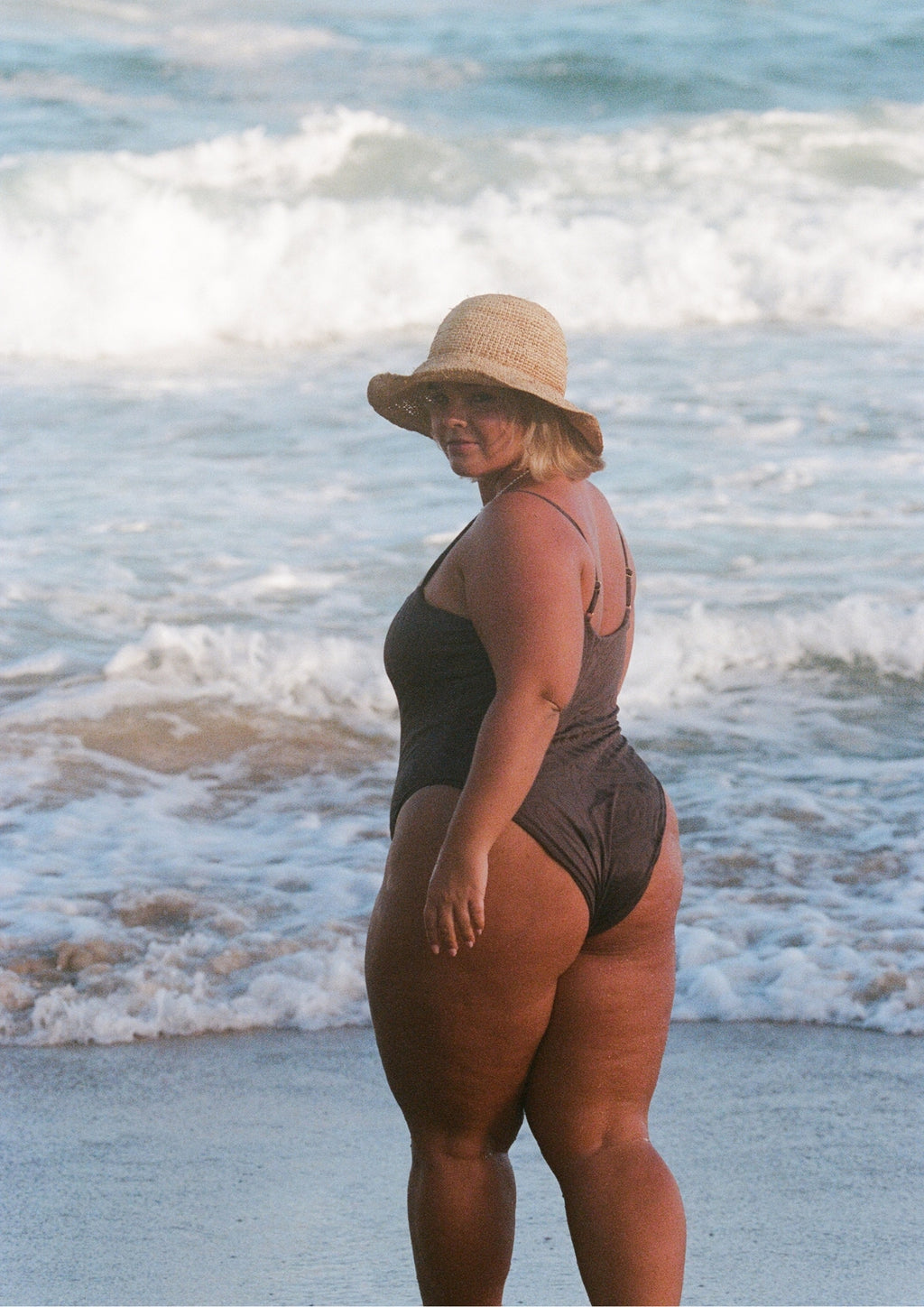 Sierra Straight Neck One Piece - Cacao